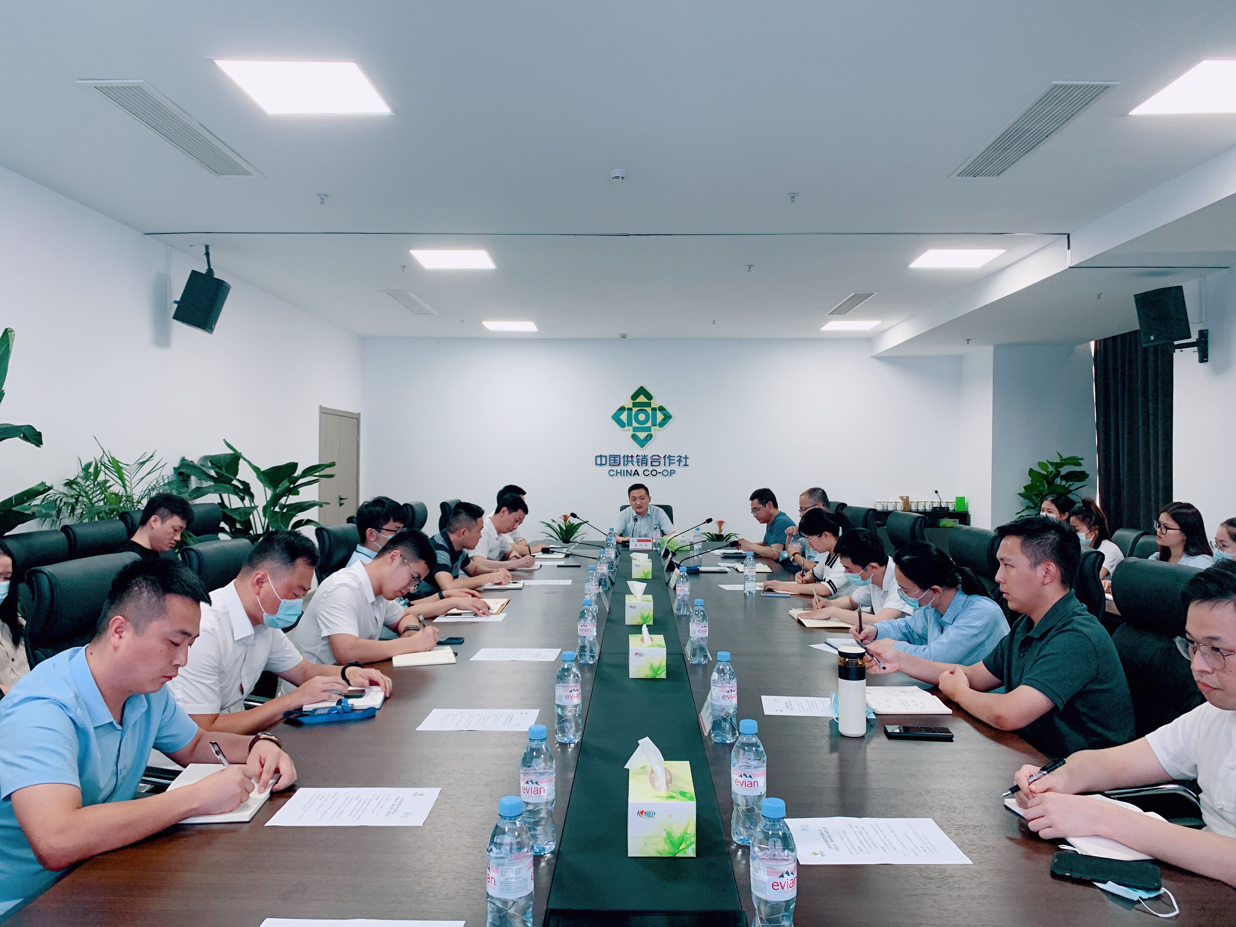 省供銷新零售公司召開“苦戰百日、強攻市場”動員大會
