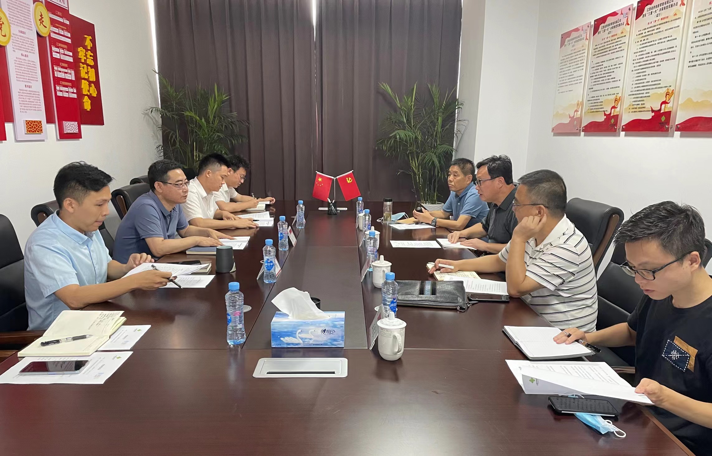 九江市供銷聯社黨組成員、副主任匡衛東 一行蒞臨省供銷新零售公司考察調研